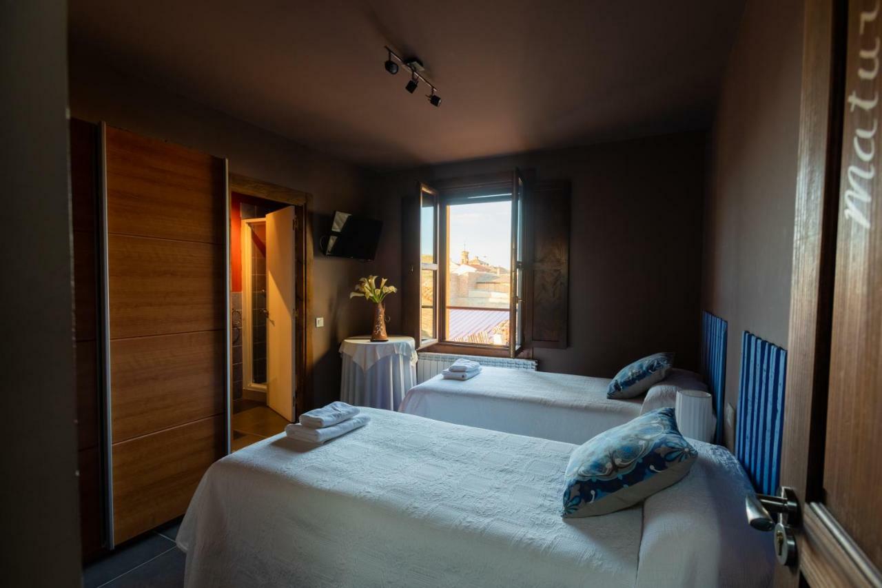 בית הארחה Alcanadre 	La Casa Azul מראה חיצוני תמונה